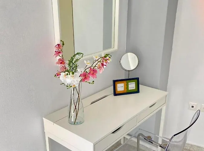 Apartamento Paraskevi's - Center W/ Lovely Park View