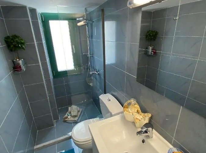 Paraskevi's - Center W/ Lovely Park View Rhodes City